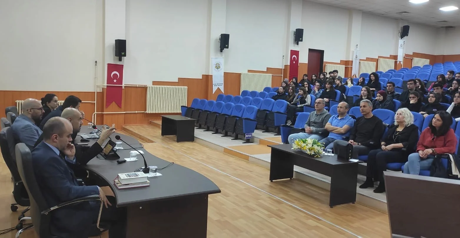 Lise Öğrencilerine Önce Eğitim Sonra Konser