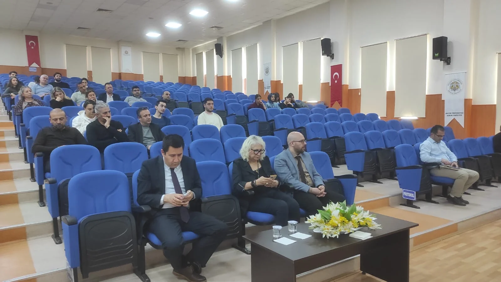 Hukuk Fakültesi Akademik-İdari Personeline Yönelik Seminer Gerçekleştirildi